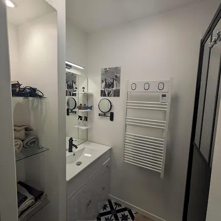 Charlot - Proche Futuroscope Aquascope