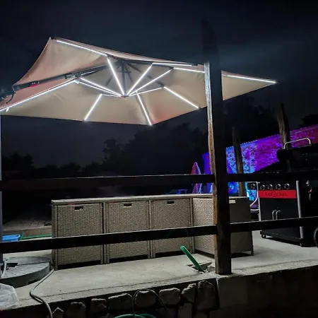 Charlot - Proche Futuroscope Aquascope